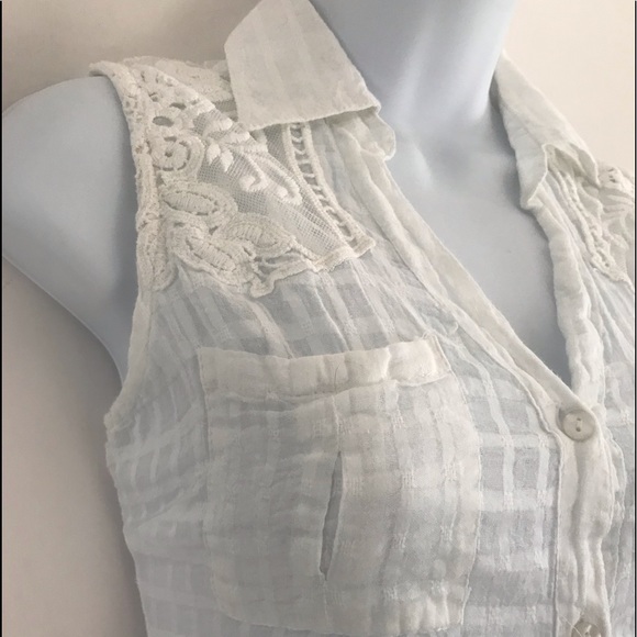 LovePotion Lace details Cotton Blouse Lightweight - Picture 2 of 10